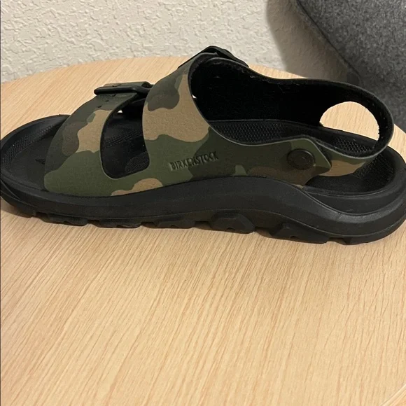 Birkenstock Kids Green Camouflage Sandals - Picture 7 of 10